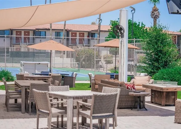 233 Fully Furnished 1br Suite-outdoor Pool Apartment